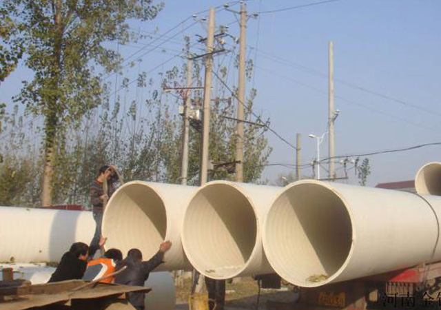 雙扣聚氯乙烯增強管是一種節約能源，無污染的新型高科技建筑材料